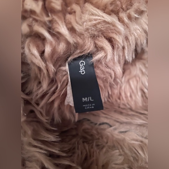 Gap brown / tan pro fleece trapper style hat, cozy interior, chin straps; M/L - Picture 4 of 4